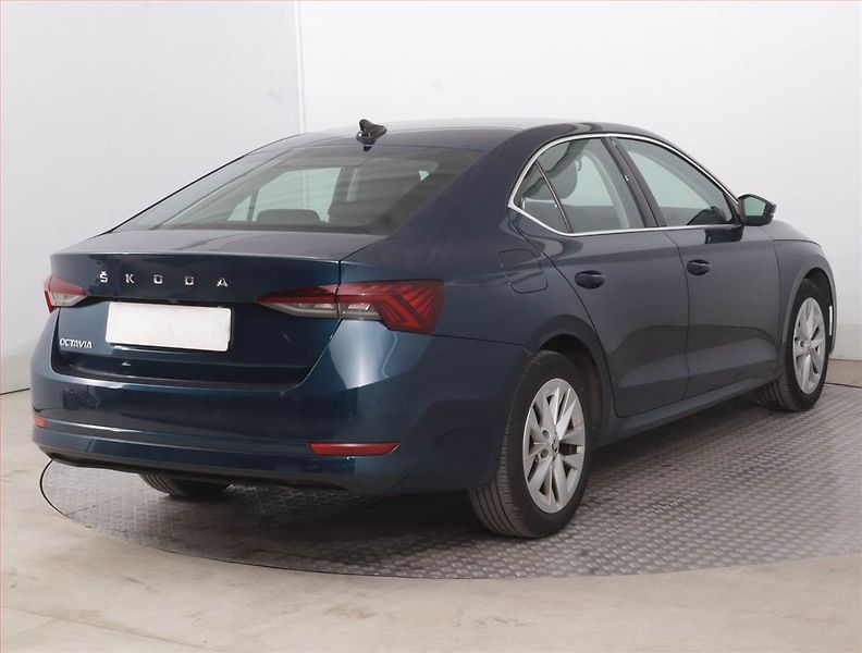 Škoda Octavia (2023) 2.0 TDI - fotka 5 z 16