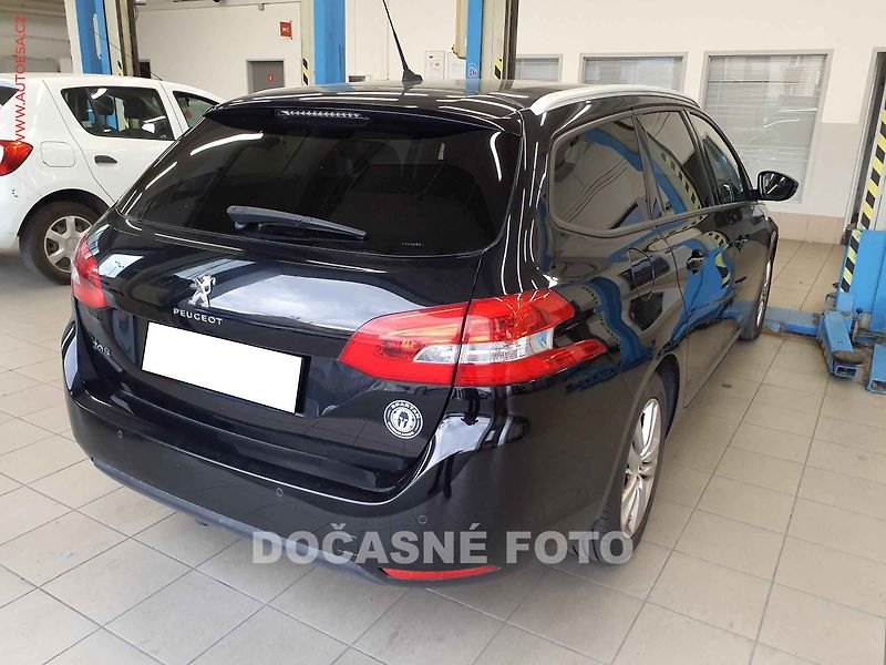 Peugeot 308 (2016) 1.6 HDi, Style, navi - fotka 2 z 3