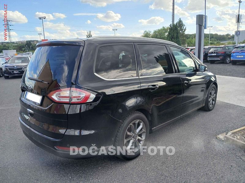 Ford Galaxy (2016) 2.0TDCi, AT, navi, LED - fotka 2 z 3