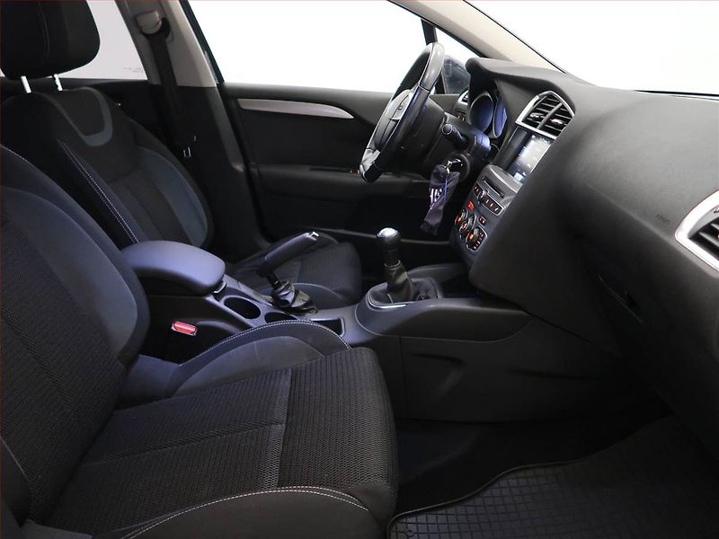 Citroën C4 (2016) 1.2 PureTech, Serv.kniha - fotka 9 z 12