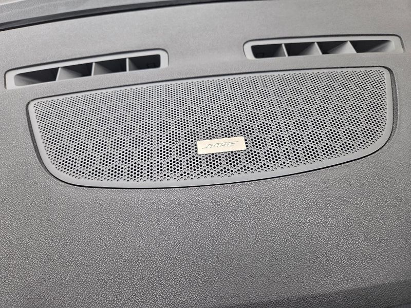 Renault Laguna 2.0dCi GT 131kW BOSE*4CONTROL* - fotka 22 z 38