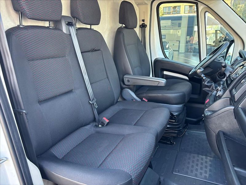 Peugeot Boxer 2,2 BlueHDi  L4H2 - fotka 26 z 26