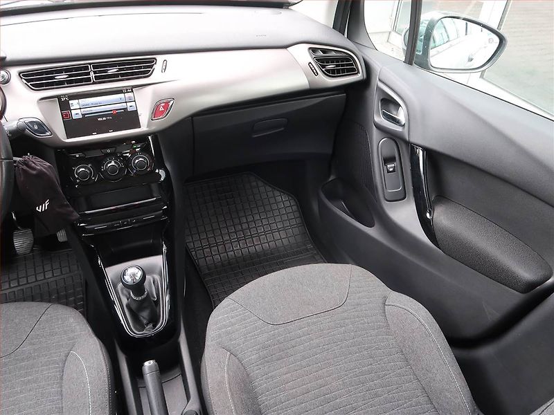 Citroën C3 (2016) 1.6 BlueHDi, Tempomat - fotka 8 z 16