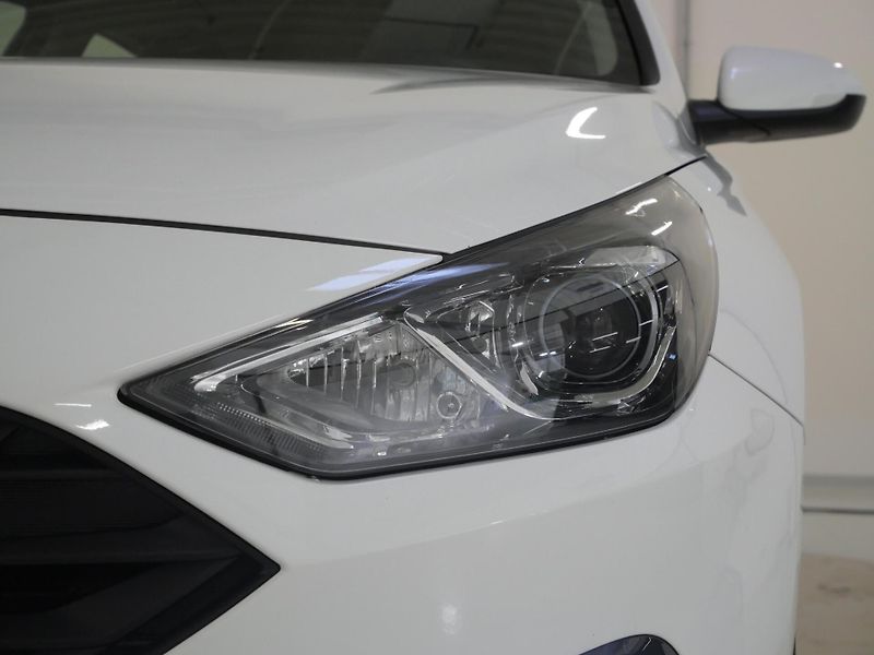 Hyundai i30 - fotka 9 z 26