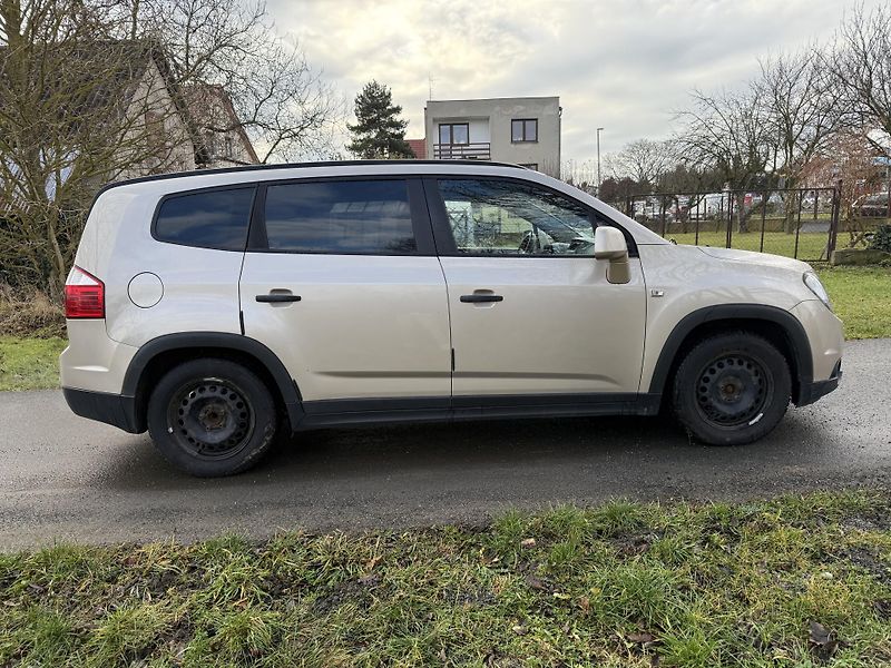 Chevrolet Orlando (2012) 2.0 CRD 96kw - 7 míst/nová STK - fotka 6 z 15