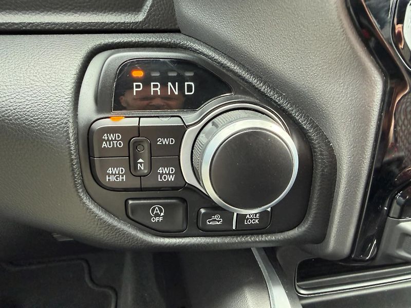 Dodge RAM (2023) +BACKCOUNTRY+AXLE LOCK+HEMI+ - fotka 19 z 23