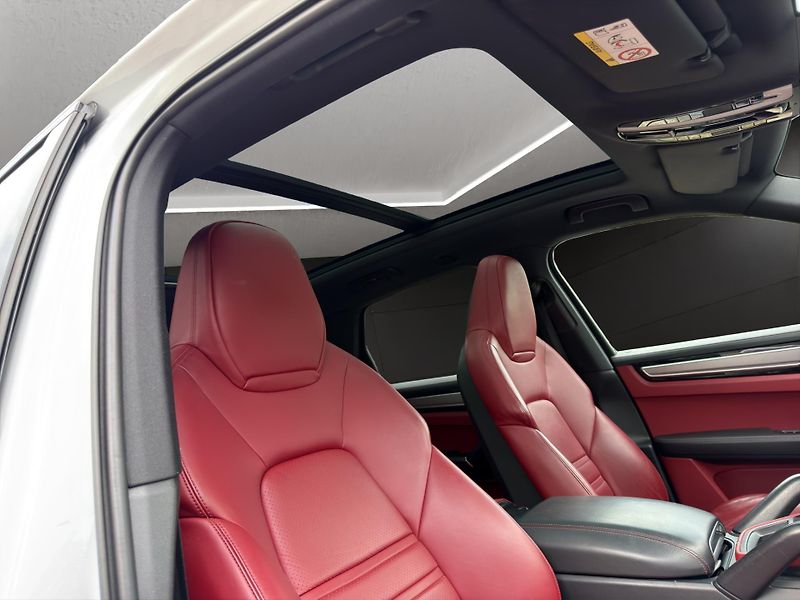 Porsche Cayenne (2019) CAYENNE S 324KW METRIX PANORAM - fotka 21 z 27