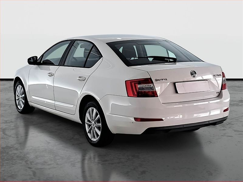 Škoda Octavia (2013) 1.2 TSI, po STK, jezdí výborně - fotka 4 z 16