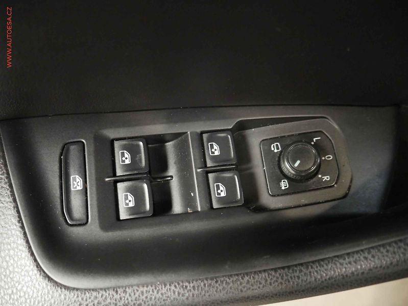 Volkswagen Arteon (2020) 2.0TSi, ČR, DSG, LED - fotka 20 z 22
