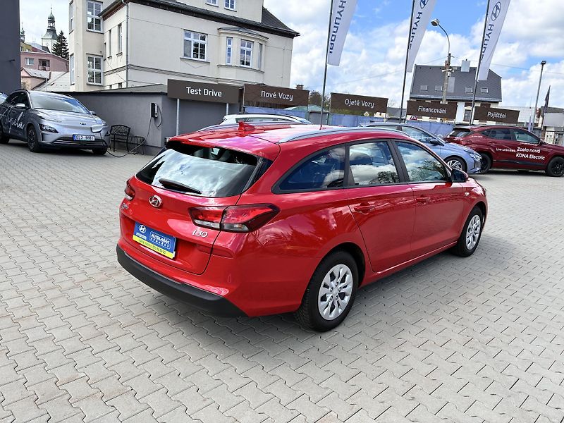 Hyundai i30 WG 1.0T-GDi 88kW ČR DPH TAŽNÉ  - fotka 7 z 24