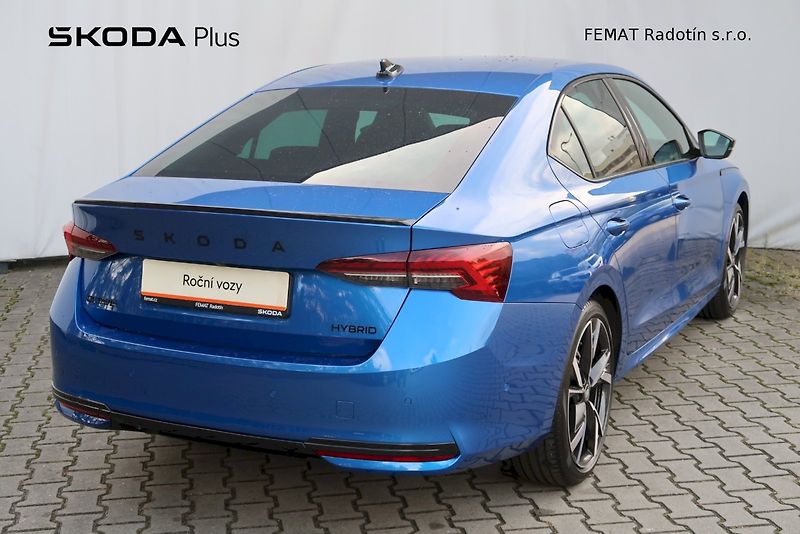 Škoda Octavia (2025) SportLine 1,5 TSI 110 kW DSG M - fotka 2 z 29