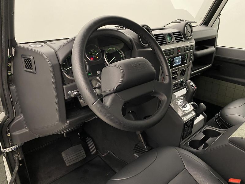 Land Rover Defender (2024) WORKS V8 ISLAY ED. REZERVACE - fotka 4 z 40