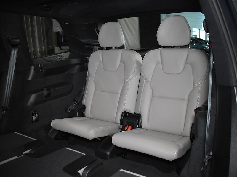 Volvo XC90 (2026) 2,0 T8  Ultra Bright - fotka 10 z 22