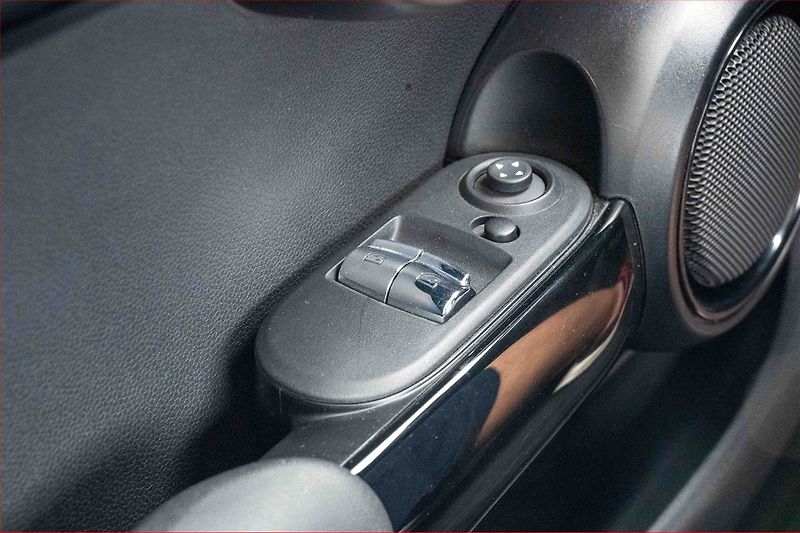 Mini Ostatní (2021) Cooper SE 32 kWh, SoH 100% - fotka 13 z 19