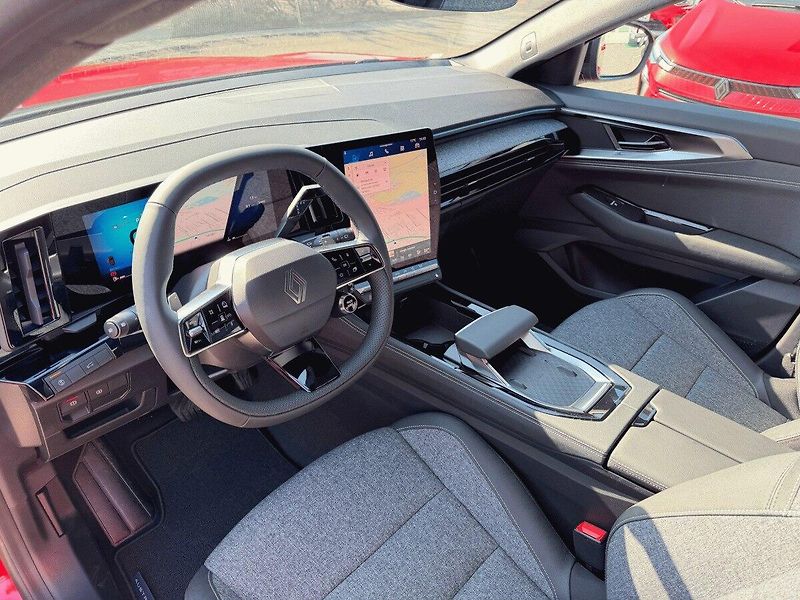 Renault Austral (2026) techno mild hybrid 150 auto - fotka 9 z 15