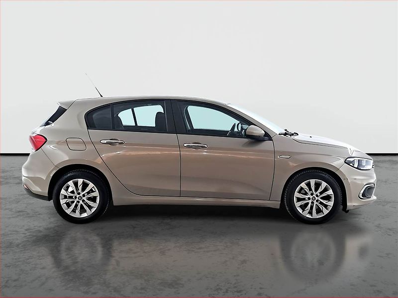 Fiat Tipo (2017) 1.4 16V, Serv.kniha - fotka 6 z 20