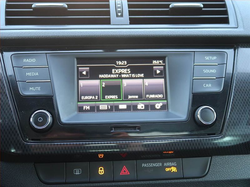 Škoda Fabia (2018) Monte Carlo 1.0 TSI, Automat - fotka 12 z 18