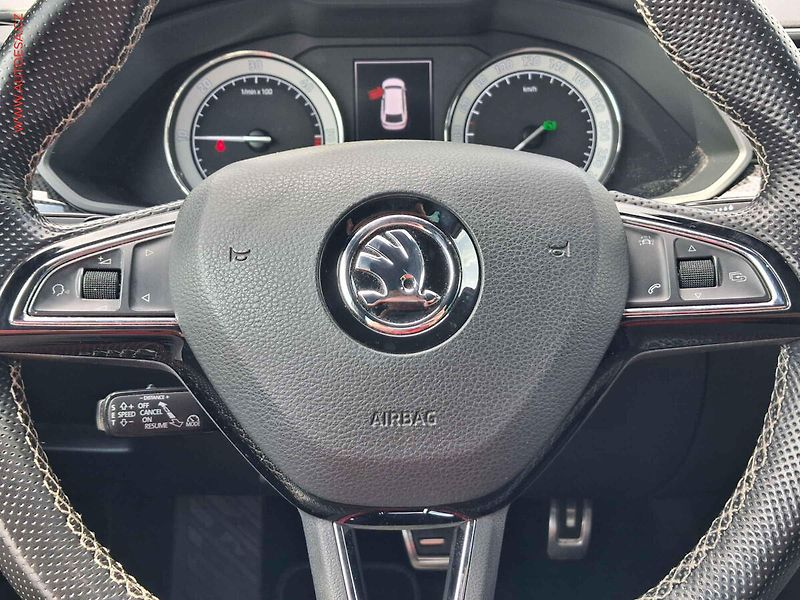 Škoda Superb (2017) 2.0 TDi, ČR, SportLine, DSG - fotka 23 z 29