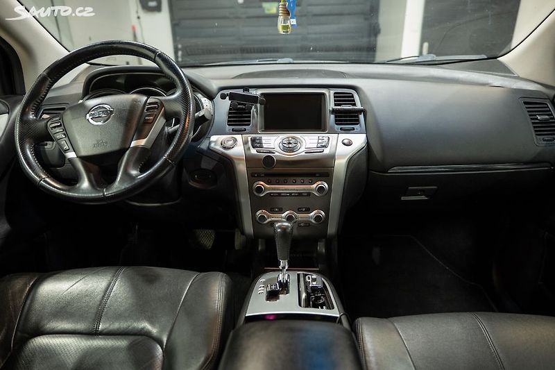 Nissan Murano 2.5 DCI 140 kW 4X4 - fotka 10 z 35