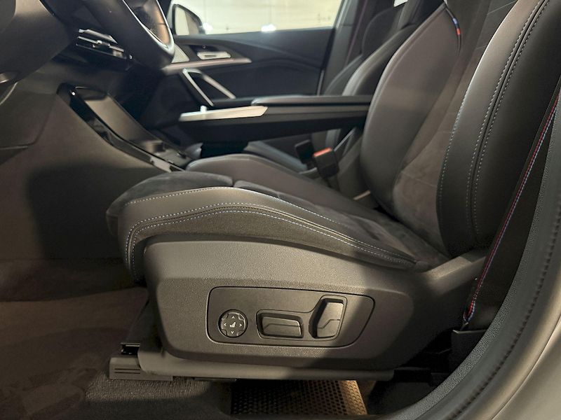 BMW X1 xDrive20d M-Sport LED Garance - fotka 23 z 44