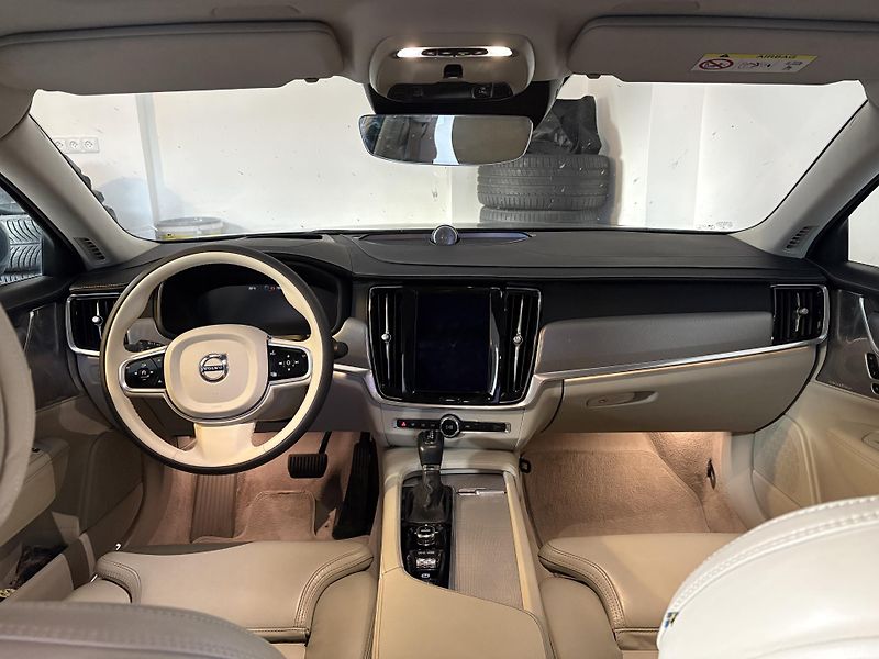 Volvo S90 (2016) Volvo S90 D5  - fotka 13 z 15