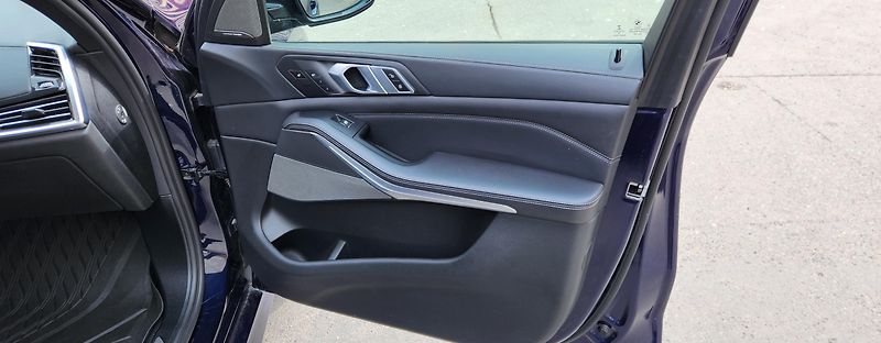 BMW X5 (2020) M50d SERVIS TAŽNÉ ČR IDIVIDUAL - fotka 21 z 48