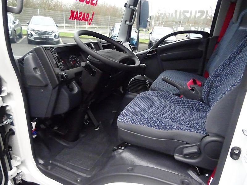 Isuzu M27 (2025) 3,0L 150k MAN5 3s sklápěč - fotka 3 z 39