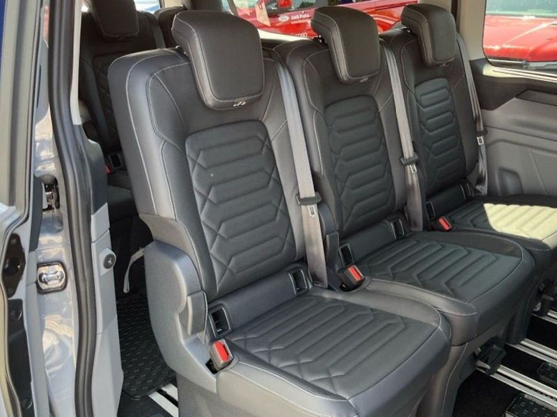 Ford Tourneo Custom 2.0D,125KW, CZ, DPH,1. MAJ - fotka 13 z 29