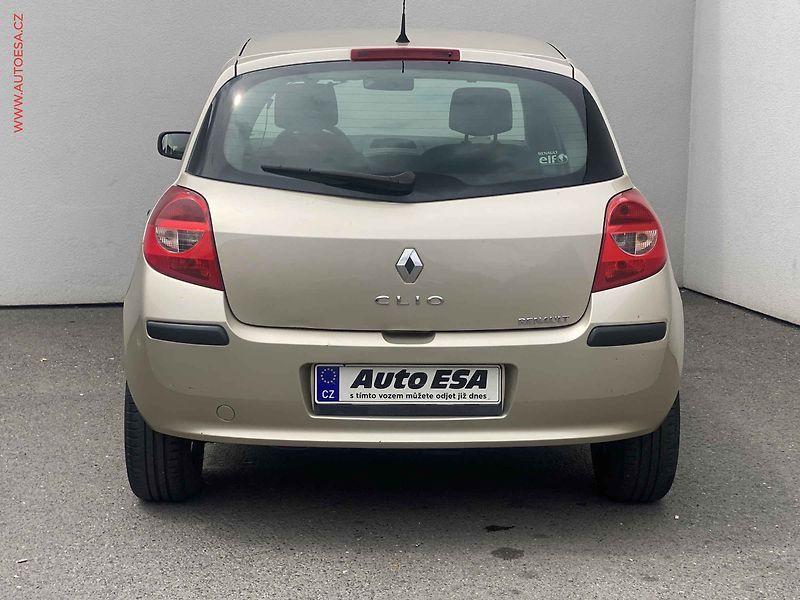 Renault Clio (2007) 1.2i, ČR, AC, zmk.řazení - fotka 5 z 16