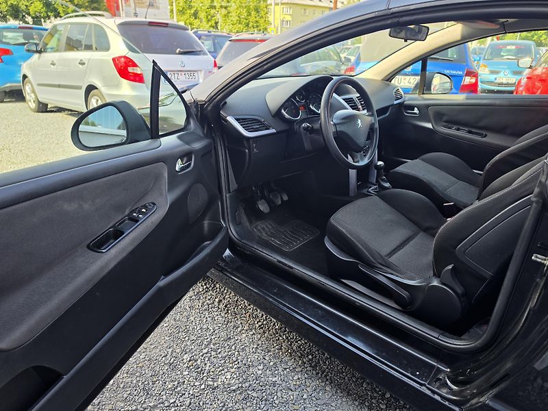 Peugeot 207 1.6 i Kabriolet  - fotka 6 z 18