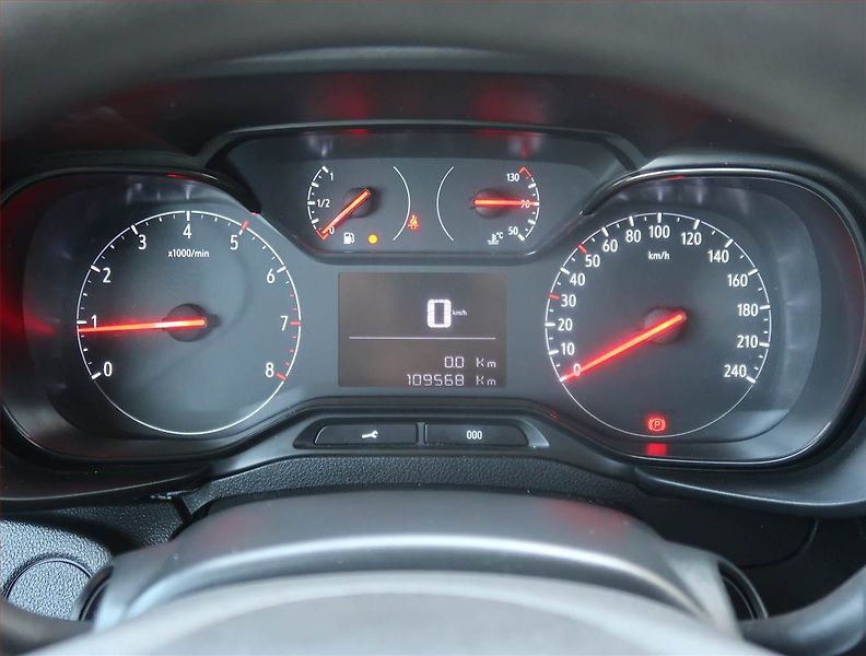 Opel Combo (2022) 1.2 Turbo, ČR, DPH - fotka 8 z 14