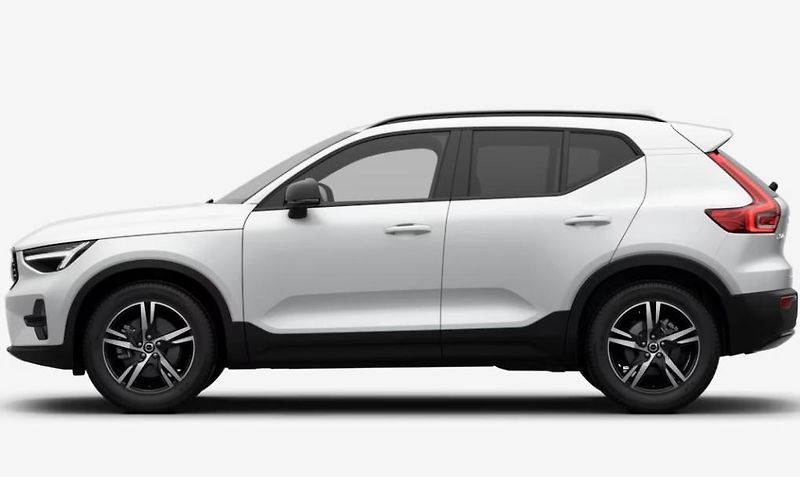 Volvo XC40 (2026) B3 AUT DARK PLUS - fotka 6 z 18