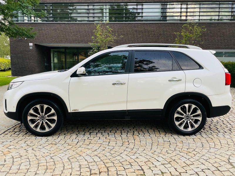 Kia Sorento 2.2D 4x4 MANUÁL KAMERA TAŽNÉ - fotka 20 z 48