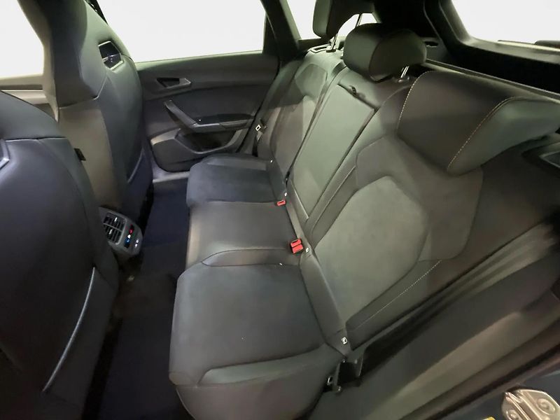 Cupra Leon (2026) VZ 245kW Immersive Matrix Taž - fotka 10 z 16