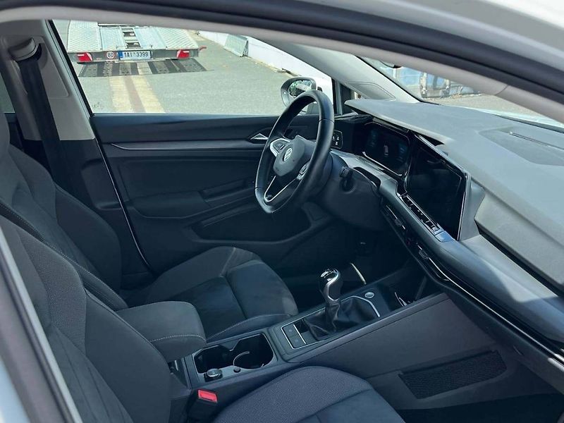 Volkswagen Golf (2021) 1.5 TSI Style - fotka 15 z 20