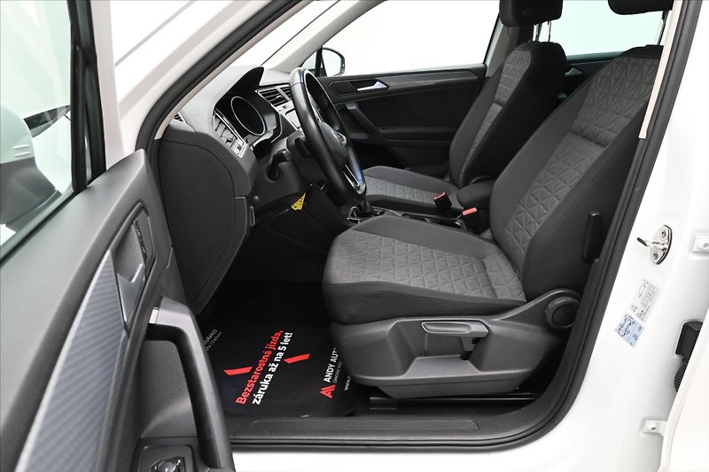 Volkswagen Tiguan 2,0 TDI 110 kW DSG Life Záruka - fotka 13 z 30