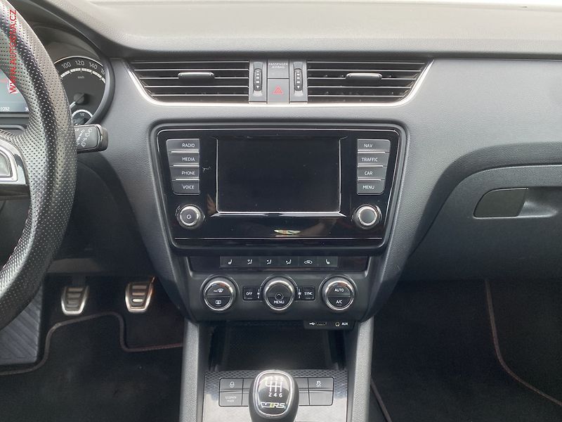 Škoda Octavia (2016) 2.0 TDi, ČR, RS Challange - fotka 12 z 19