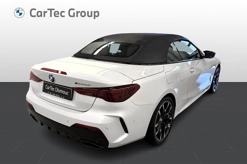 BMW Řada 4 M440i xDrive Convertible - fotka 7 z 9