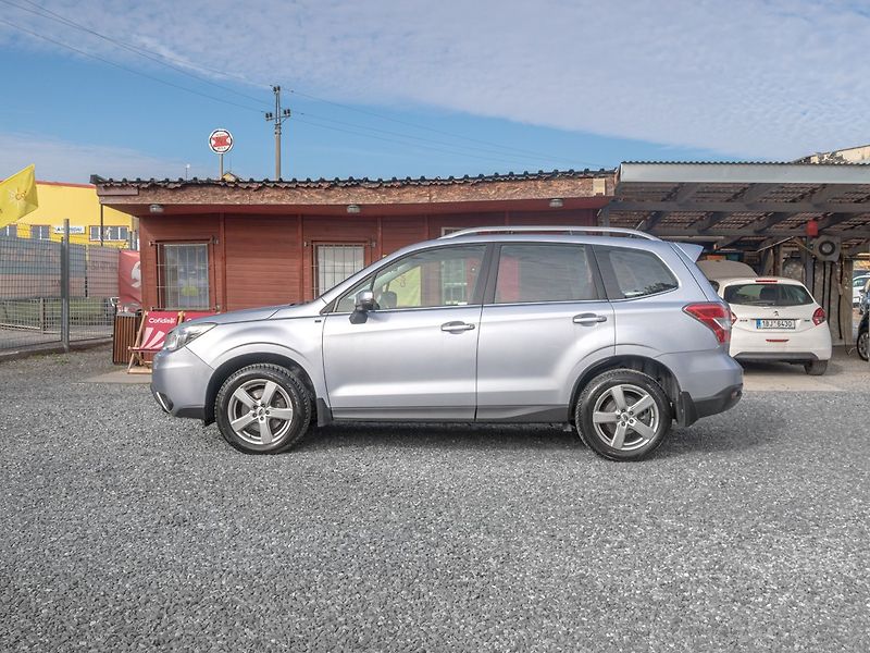 Subaru Forester (2013) 2.0D 108KW – ČR 23.12.2013 - fotka 8 z 48
