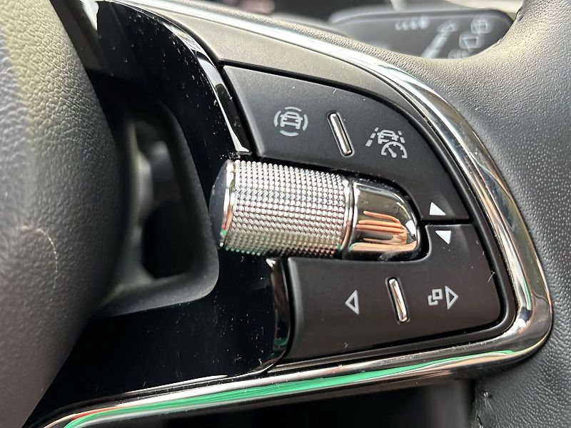 Škoda Superb (2023) Combi 2.0 TDI DSG L&K - fotka 21 z 33