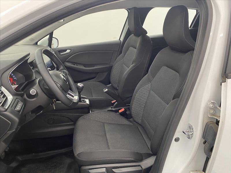 Renault Clio 1,0 TCe 74kw LED 1. maj. ČR - fotka 5 z 26