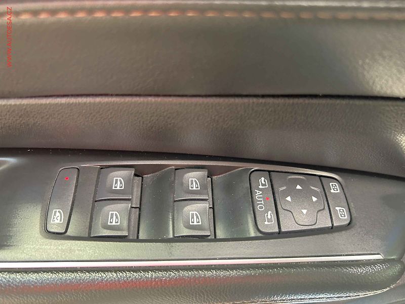 Renault Talisman (2016) 1.6dCi, Intense, AT, LED - fotka 10 z 18