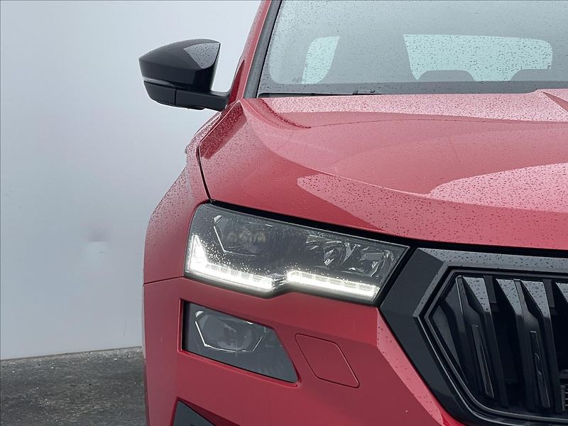 Škoda Karoq 1,5 TSI DSG Sportline Plus ACC - fotka 21 z 24