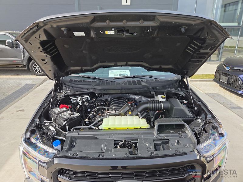 Ford F-150 (2026) F150 Lariat sport V8  400HP - fotka 11 z 34