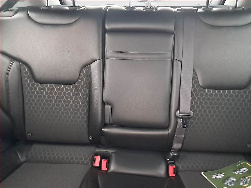 Jeep Compass (2020) 1.4 MultiAir, ČR,1.maj - fotka 10 z 17