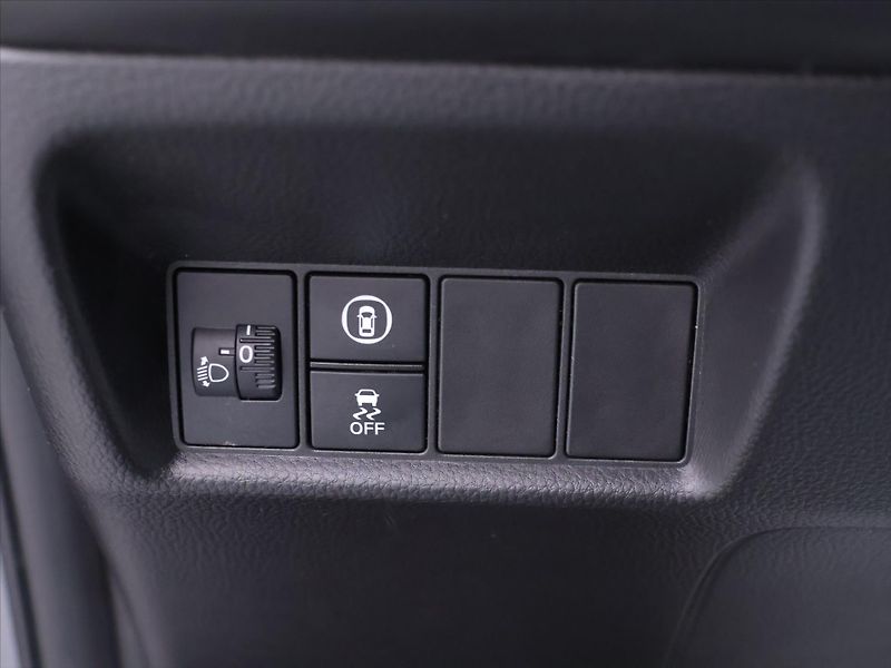 Honda Jazz 1,5 e:HEV 72kW Elegance CVT - fotka 17 z 33