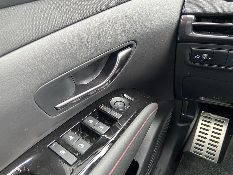 Hyundai Tucson 1.6 T-GDI 118kW DCT N-Line - fotka 13 z 21