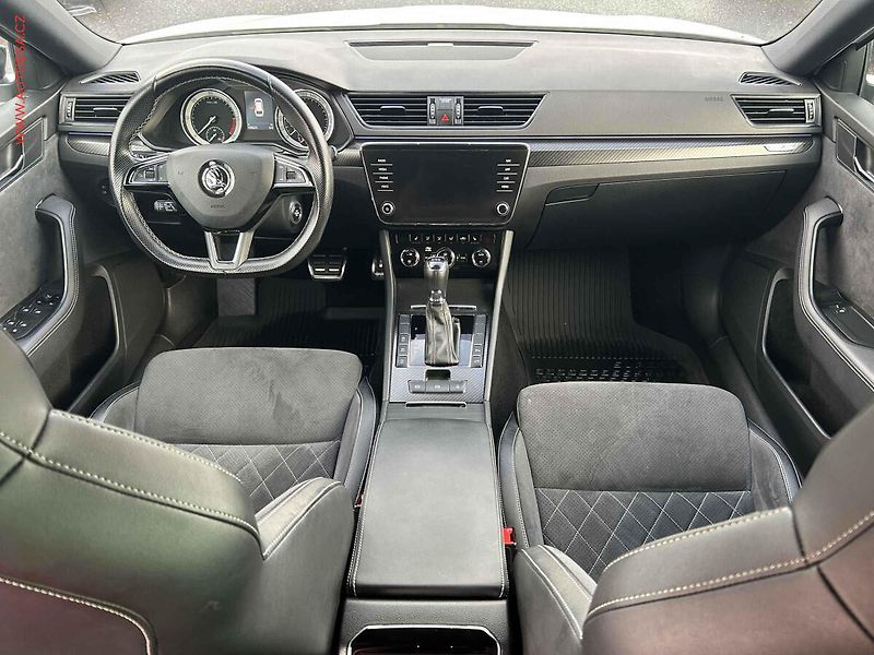 Škoda Superb (2020) 2.0 TDi, ČR, SportLine, DSG - fotka 8 z 20
