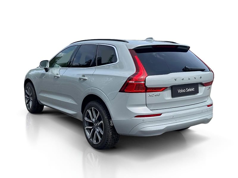 Volvo XC60 B5 AWD (benzín) CORE 1.maj. - fotka 3 z 46