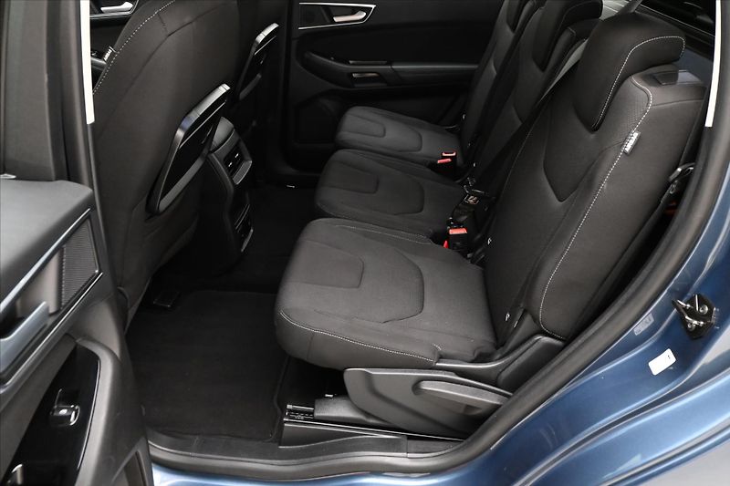 Ford S-MAX 2,0 EcoBLUE 140 kW AT8 7MÍST Z - fotka 15 z 32